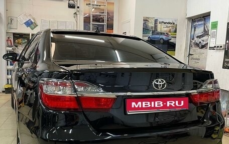 Toyota Camry, 2017 год, 2 600 000 рублей, 3 фотография