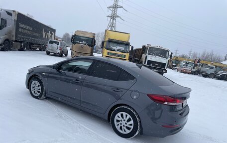 Hyundai Elantra VI рестайлинг, 2017 год, 1 050 000 рублей, 3 фотография