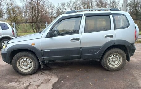 Chevrolet Niva I рестайлинг, 2010 год, 449 900 рублей, 5 фотография