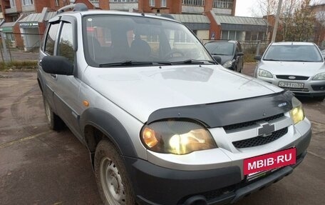 Chevrolet Niva I рестайлинг, 2010 год, 449 900 рублей, 2 фотография