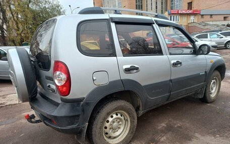 Chevrolet Niva I рестайлинг, 2010 год, 449 900 рублей, 8 фотография