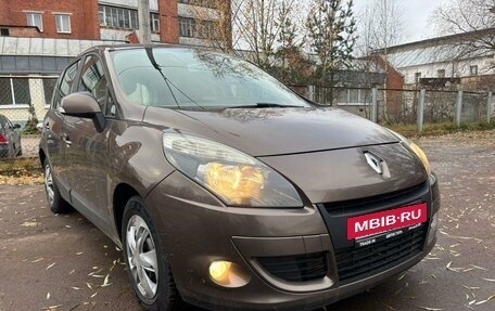 Renault Scenic III, 2010 год, 735 000 рублей, 7 фотография