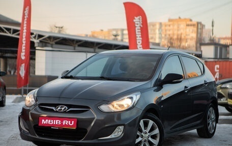 Hyundai Solaris II рестайлинг, 2012 год, 970 000 рублей, 1 фотография