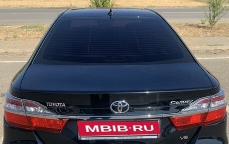 Toyota Camry, 2017 год, 3 030 000 рублей, 5 фотография