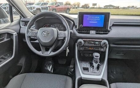 Toyota RAV4, 2024 год, 5 533 000 рублей, 10 фотография