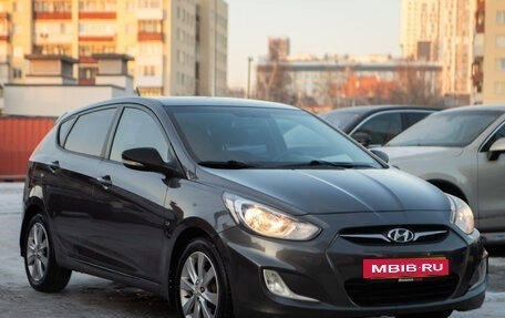 Hyundai Solaris II рестайлинг, 2012 год, 970 000 рублей, 4 фотография