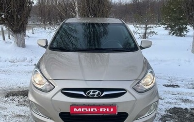 Hyundai Solaris II рестайлинг, 2013 год, 920 000 рублей, 1 фотография