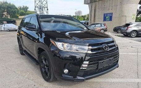 Toyota Highlander III, 2021 год, 3 500 000 рублей, 3 фотография