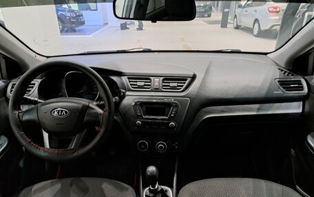 KIA Rio III рестайлинг, 2012 год, 685 000 рублей, 18 фотография