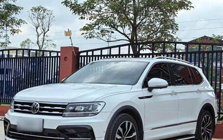 Volkswagen Tiguan II, 2021 год, 2 290 000 рублей, 1 фотография