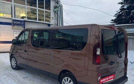 Renault Trafic, 2019 год, 2 300 000 рублей, 4 фотография