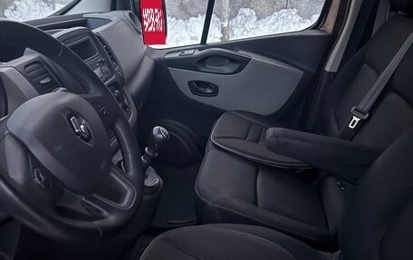 Renault Trafic, 2019 год, 2 300 000 рублей, 10 фотография