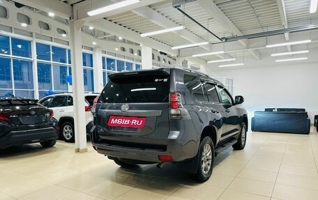 Toyota Land Cruiser Prado 150 рестайлинг 2, 2015 год, 3 849 000 рублей, 6 фотография