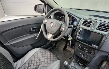 Renault Sandero II рестайлинг, 2018 год, 860 000 рублей, 22 фотография