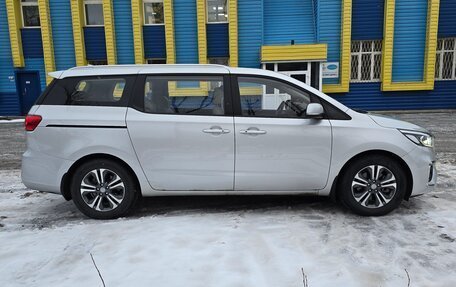 KIA Carnival III, 2019 год, 3 250 000 рублей, 5 фотография