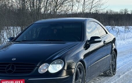 Mercedes-Benz CLK-Класс, 2004 год, 949 000 рублей, 3 фотография