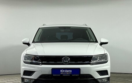 Volkswagen Tiguan II, 2017 год, 2 399 000 рублей, 2 фотография