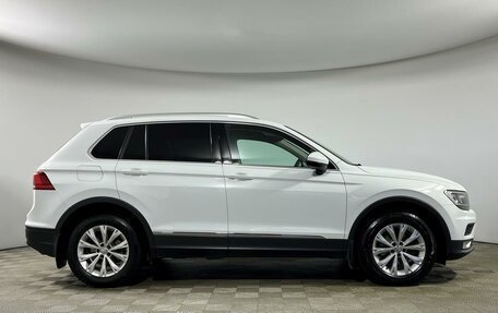 Volkswagen Tiguan II, 2017 год, 2 399 000 рублей, 4 фотография