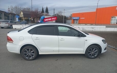 Volkswagen Polo VI (EU Market), 2012 год, 660 000 рублей, 2 фотография