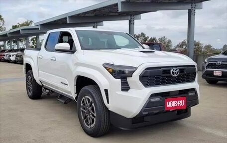 Toyota Tacoma, 2024 год, 8 500 000 рублей, 2 фотография