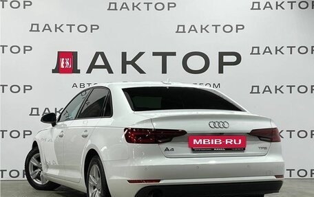 Audi A4, 2017 год, 1 850 000 рублей, 4 фотография