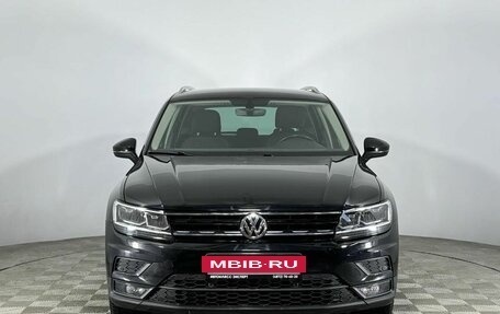 Volkswagen Tiguan II, 2018 год, 2 357 000 рублей, 2 фотография