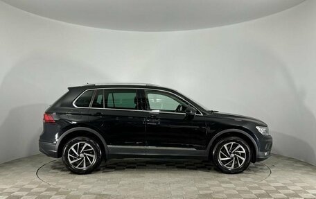 Volkswagen Tiguan II, 2018 год, 2 357 000 рублей, 8 фотография