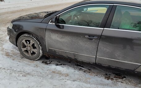 Volkswagen Passat B6, 2005 год, 810 000 рублей, 9 фотография