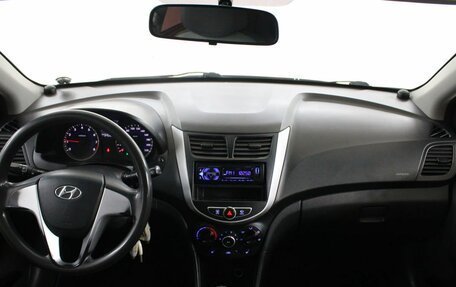 Hyundai Solaris II рестайлинг, 2011 год, 650 000 рублей, 5 фотография