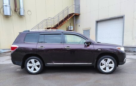 Toyota Highlander III, 2012 год, 2 199 000 рублей, 1 фотография