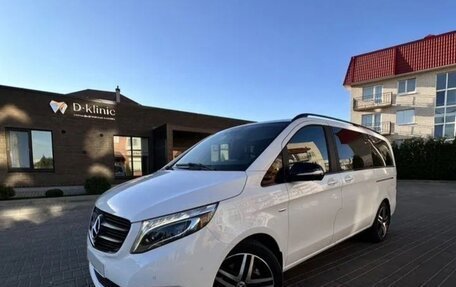 Mercedes-Benz V-Класс, 2015 год, 4 150 000 рублей, 4 фотография