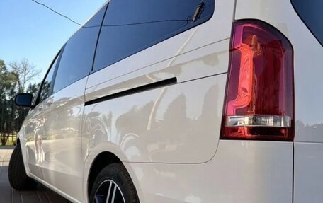 Mercedes-Benz V-Класс, 2015 год, 4 150 000 рублей, 8 фотография