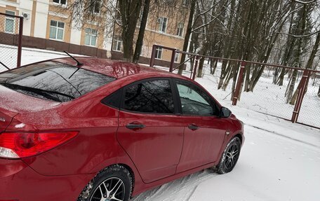 Hyundai Solaris II рестайлинг, 2012 год, 850 000 рублей, 4 фотография