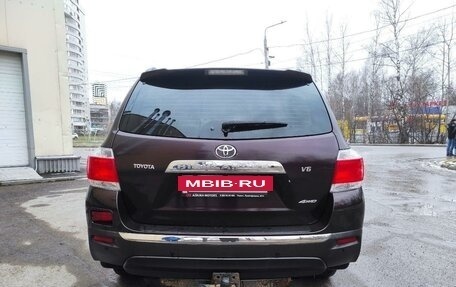 Toyota Highlander III, 2012 год, 2 199 000 рублей, 4 фотография