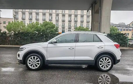 Volkswagen T-Roc I, 2021 год, 1 840 000 рублей, 4 фотография