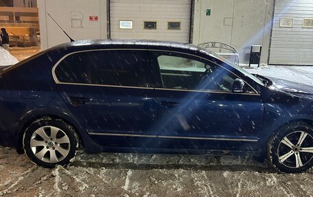 Skoda Superb III рестайлинг, 2009 год, 580 000 рублей, 4 фотография