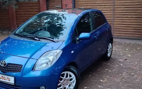 Toyota Yaris III рестайлинг, 2008 год, 690 000 рублей, 3 фотография