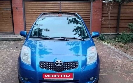 Toyota Yaris III рестайлинг, 2008 год, 690 000 рублей, 2 фотография