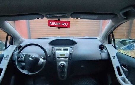 Toyota Yaris III рестайлинг, 2008 год, 690 000 рублей, 9 фотография