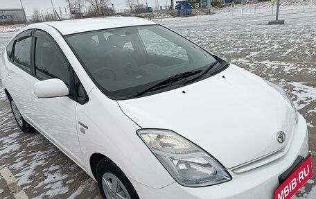 Toyota Prius, 2011 год, 990 000 рублей, 1 фотография