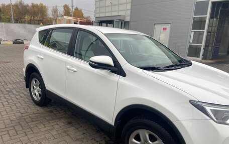 Toyota RAV4, 2018 год, 2 900 000 рублей, 10 фотография