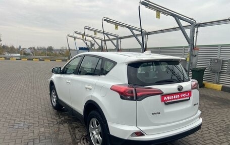 Toyota RAV4, 2018 год, 2 900 000 рублей, 6 фотография