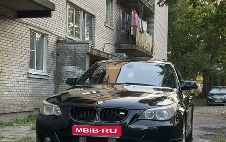 BMW 5 серия, 2004 год, 1 130 000 рублей, 12 фотография