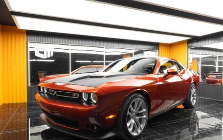 Dodge Challenger III рестайлинг 2, 2020 год, 4 950 000 рублей, 3 фотография