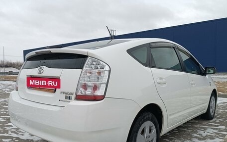 Toyota Prius, 2011 год, 990 000 рублей, 6 фотография