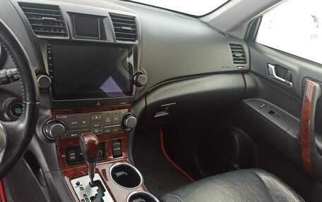 Toyota Highlander III, 2012 год, 2 220 000 рублей, 5 фотография