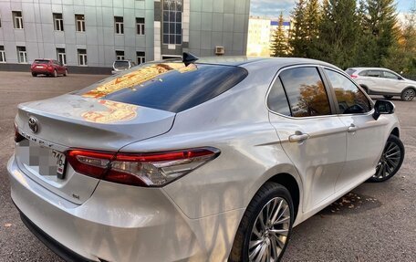 Toyota Camry, 2020 год, 2 990 000 рублей, 6 фотография