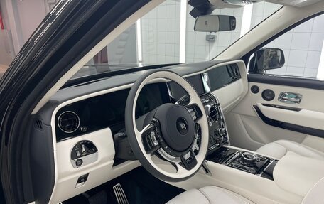 Rolls-Royce Cullinan, 2024 год, 94 500 000 рублей, 6 фотография