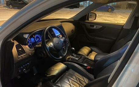 Infiniti QX70, 2013 год, 2 349 000 рублей, 8 фотография