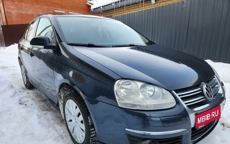 Volkswagen Jetta VI, 2010 год, 700 000 рублей, 3 фотография